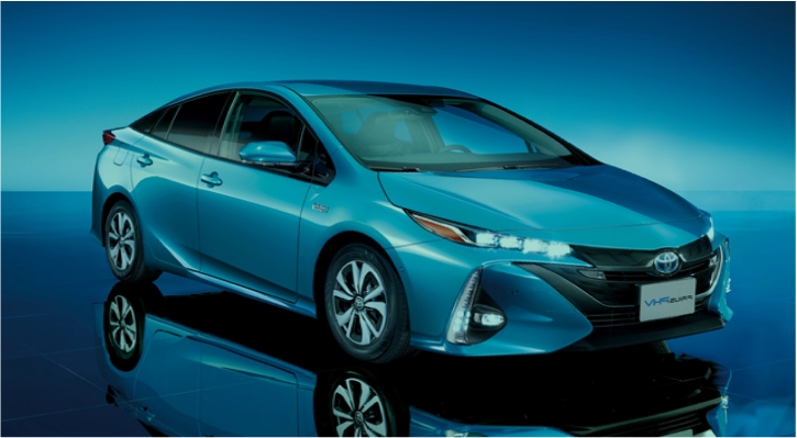 Toyota Unveils the Latest Prius PHEV Models